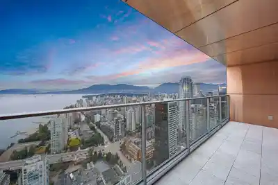 5702 1480 HOWE STREET, Vancouver BC V6Z 0G5