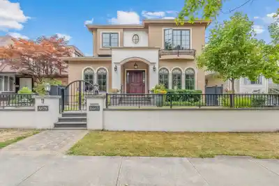 5578 ELIZABETH STREET, Vancouver BC V5Y 3J9