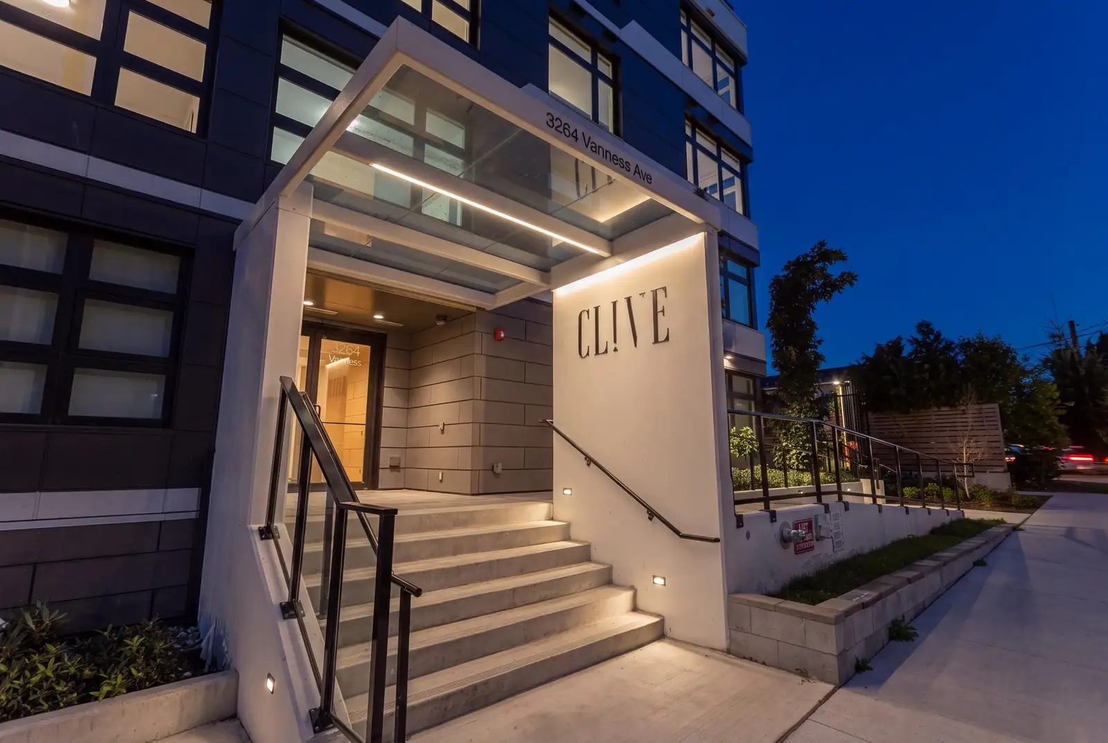 602 3264 VANNESS STREET, Vancouver BC V5R 0L5