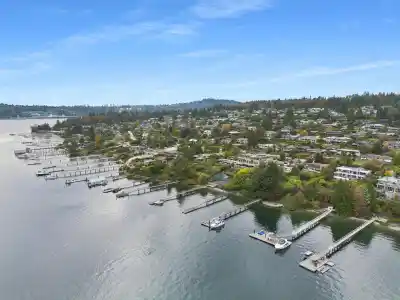 828 BEACHVIEW DRIVE, North Vancouver BC V7G 1R1