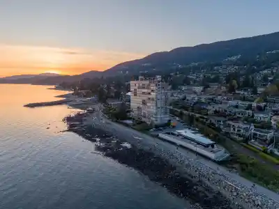 1503 150 24TH STREET, West Vancouver BC V7V 4G8