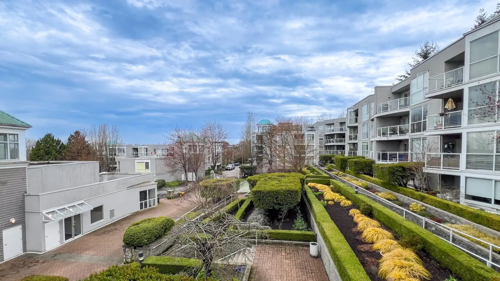 205 8430 JELLICOE STREET, Vancouver BC V5S 4S7