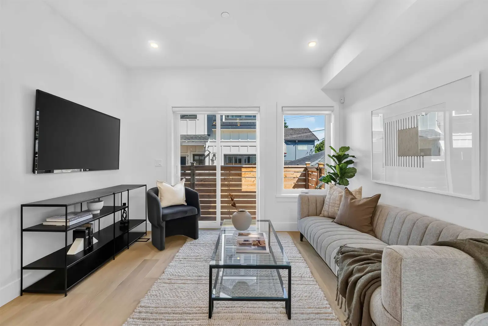 3 550 KASLO STREET, Vancouver BC V5K 3Z2