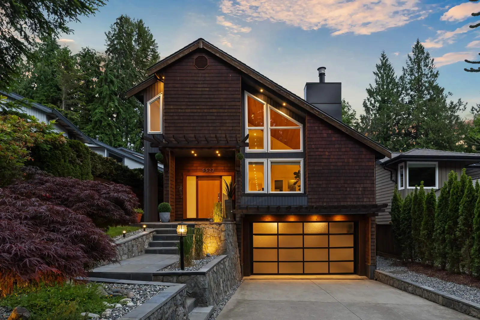 5522 DEERHORN LANE, North Vancouver BC V7R 4S6
