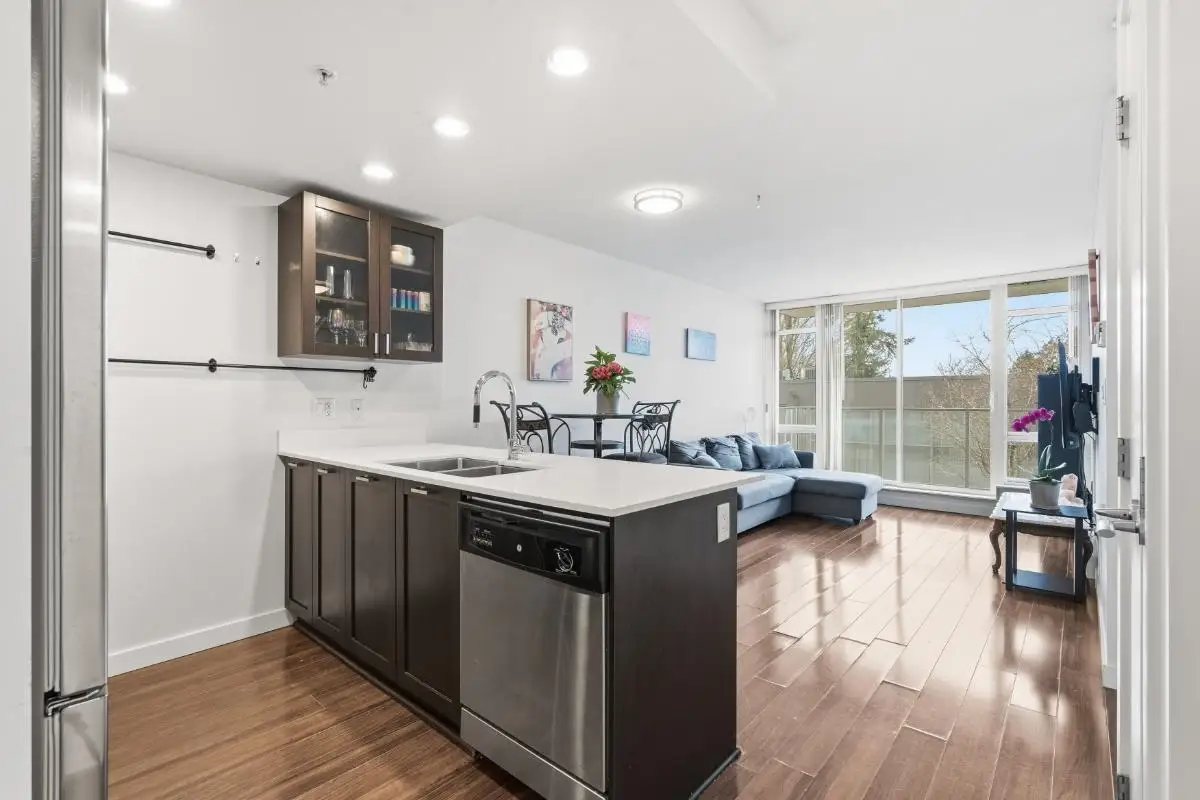 319 4818 ELDORADO MEWS, Vancouver BC V5R 0B3