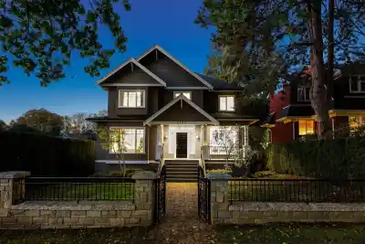 3895 W 23RD AVENUE, Vancouver BC V6S 1K8