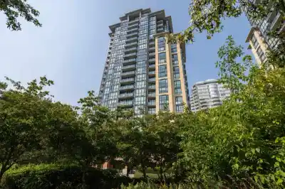 404 13380 108TH AVENUE, Surrey BC V3T 0E7