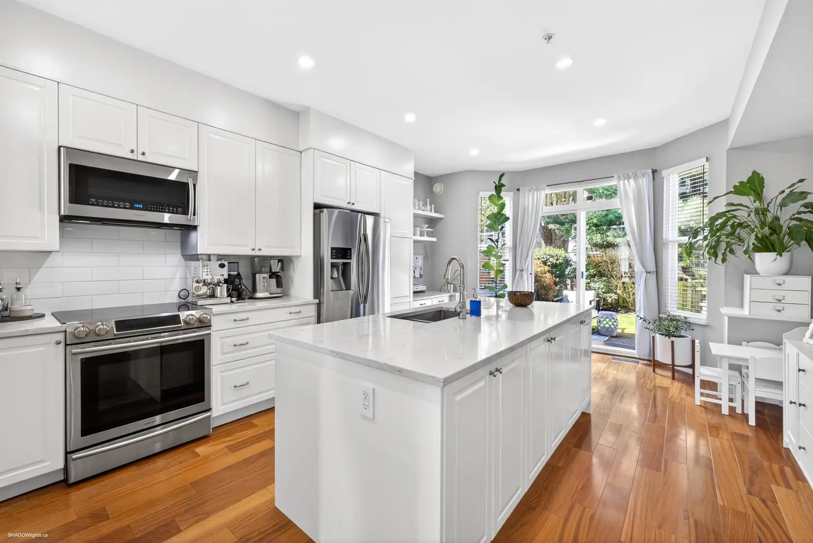 8527 AQUITANIA PLACE, Vancouver BC V5S 4V7