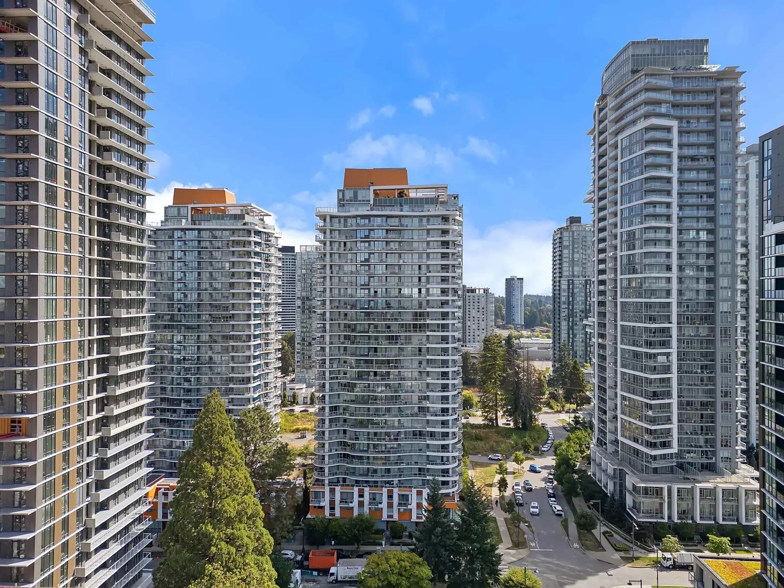 808 13303 CENTRAL AVENUE, Surrey BC V3T 0K6