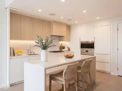 409 7418 PAULSON STREET, Vancouver BC V6P 0K2
