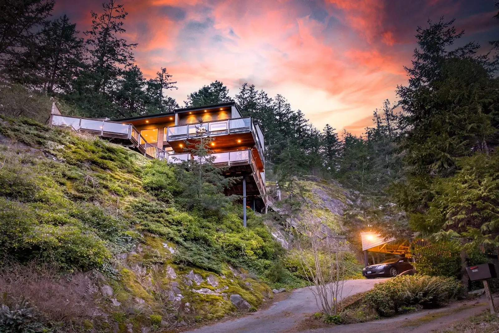 6965 MARINE DRIVE, West Vancouver BC V7W 2T4
