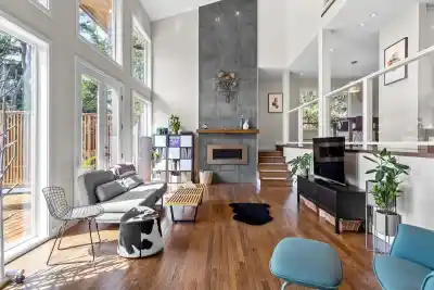 6965 MARINE DRIVE, West Vancouver BC V7W 2T4