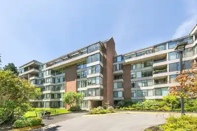 309 4101 YEW STREET, Vancouver BC V6L 3B7