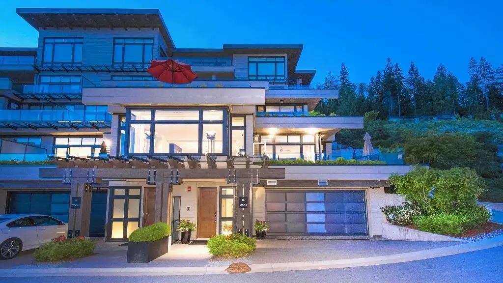 2551 HIGHGROVE MEWS, West Vancouver BC V7S 0A4
