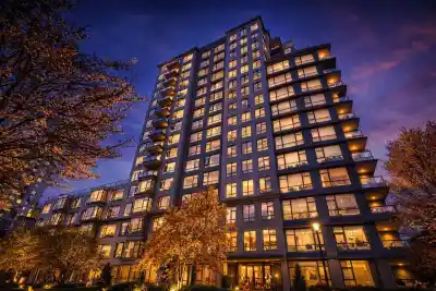 1407 3520 CROWLEY DRIVE, Vancouver BC V5R 6G9