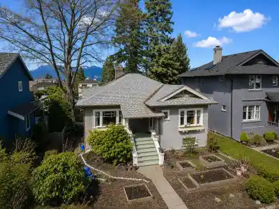 4247 W 13TH AVENUE, Vancouver BC V6R 2T7