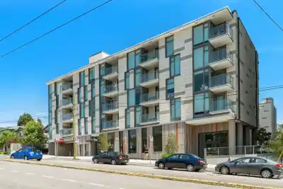 306 8138 FRASER STREET, Vancouver BC V5X 0J8
