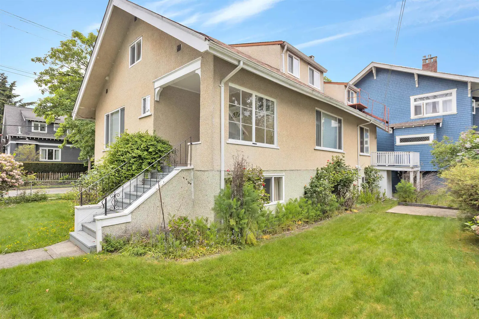2206 MUSQUEAMVIEW STREET, Vancouver BC V6K 4G9