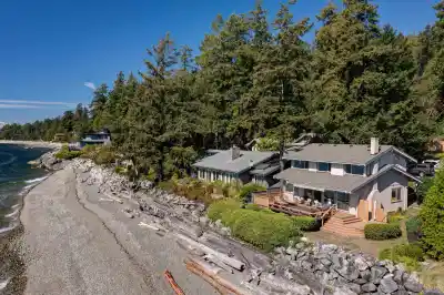 6577 SUNSHINE COAST HIGHWAY, Sechelt BC V7Z 0T1