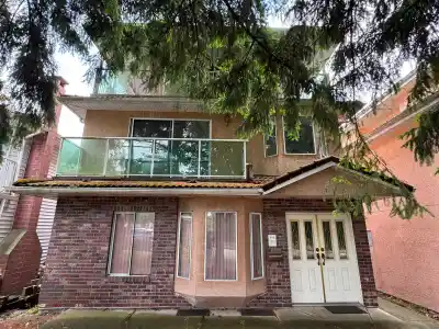 5896 ONTARIO STREET, Vancouver BC V5W 2L9