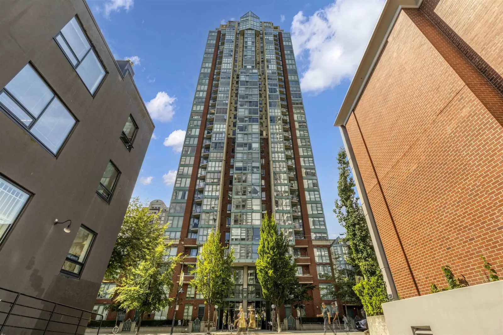 710 939 HOMER STREET, Vancouver BC V6B 2W6