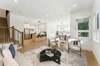 844 ST. DENIS AVENUE, North Vancouver BC V7J 2G4