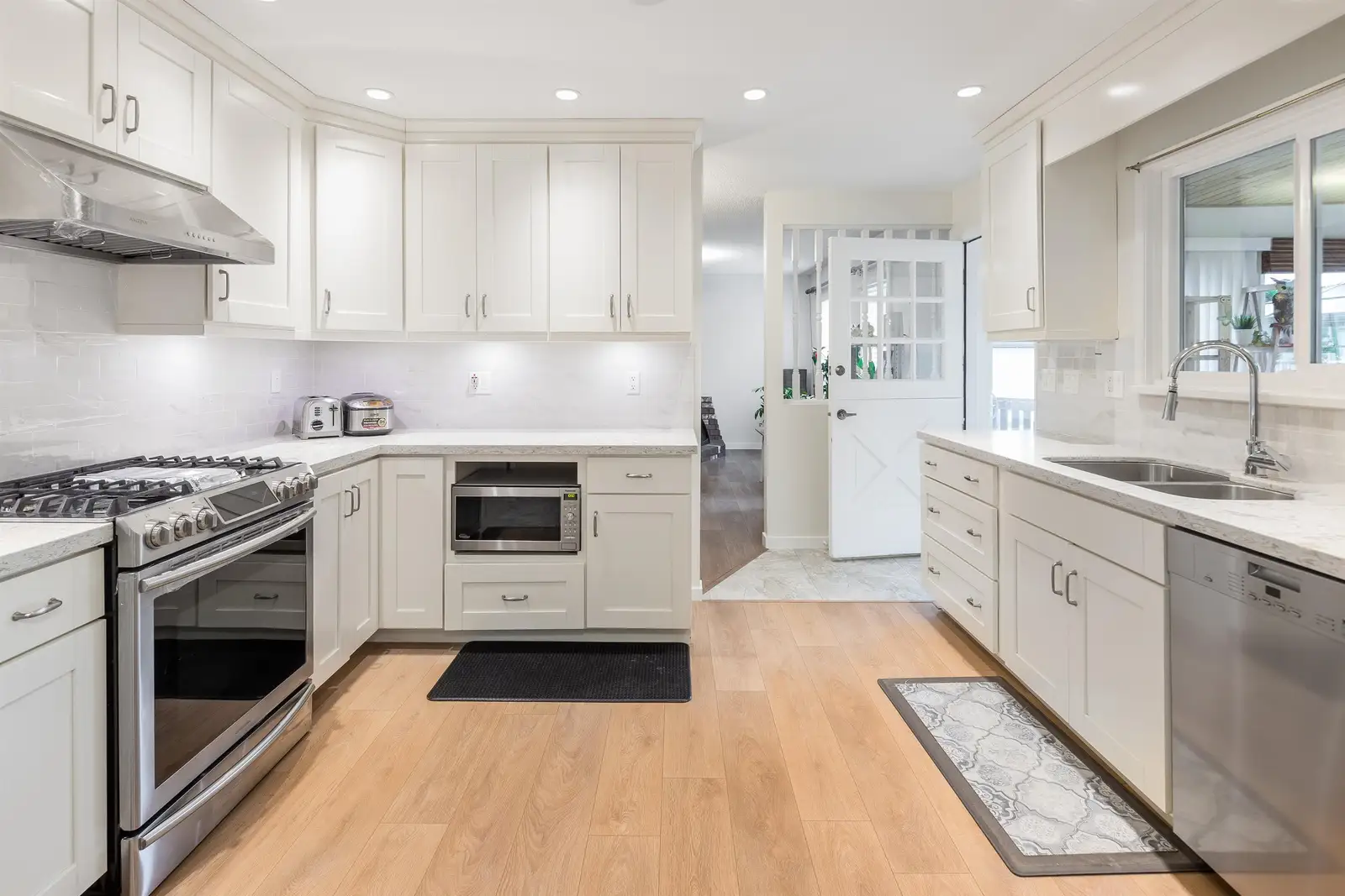 7720 NO.1 ROAD, Richmond BC V7C 1T6