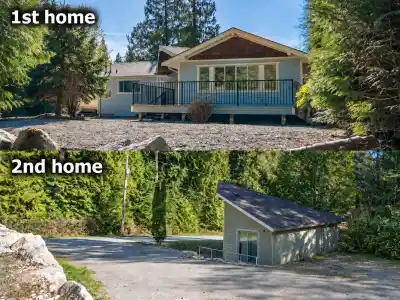 1565 A-1565 B JACK ROAD, Sechelt BC V7Z 0A1