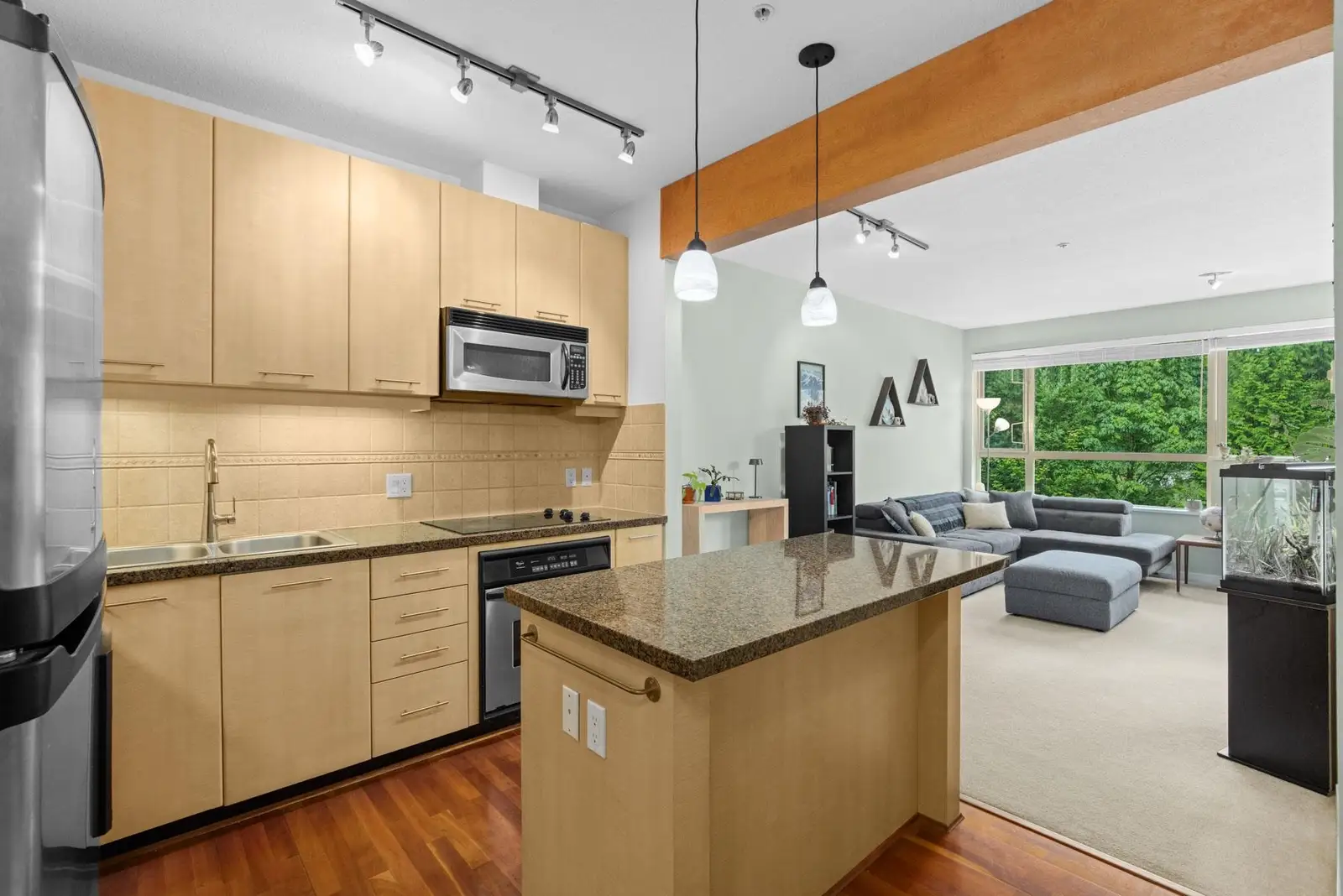 408 560 RAVENWOODS DRIVE, North Vancouver BC V7G 2T3