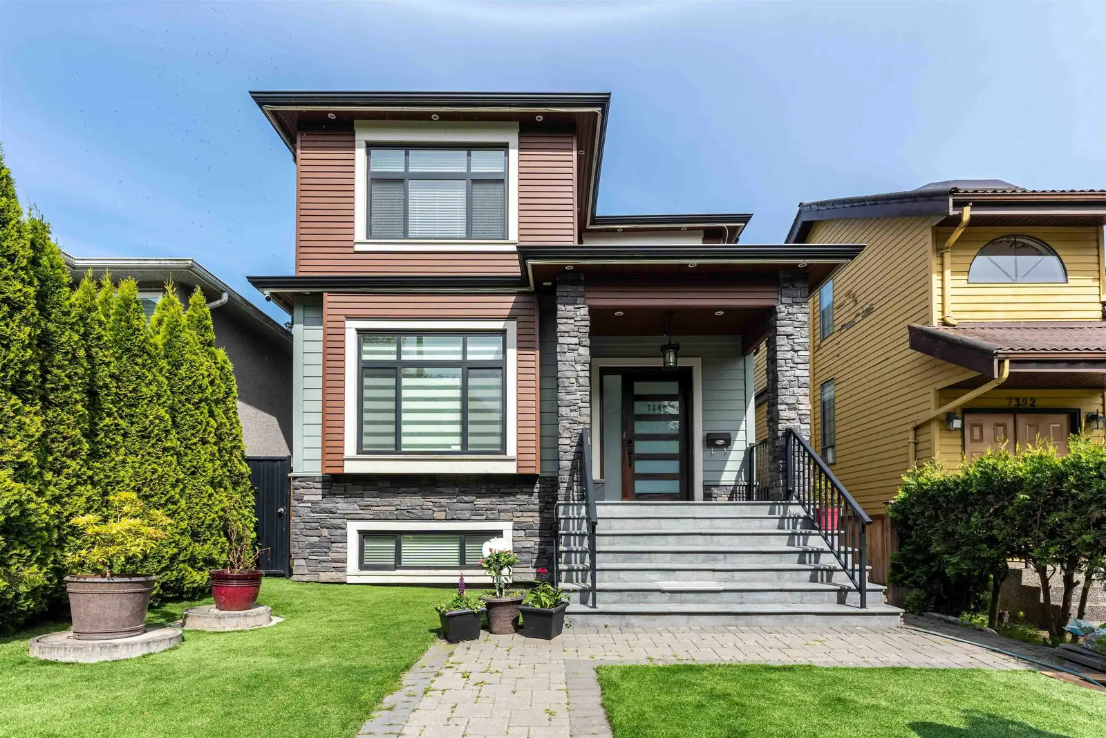 7380 ONTARIO STREET, Vancouver BC V5X 3B8