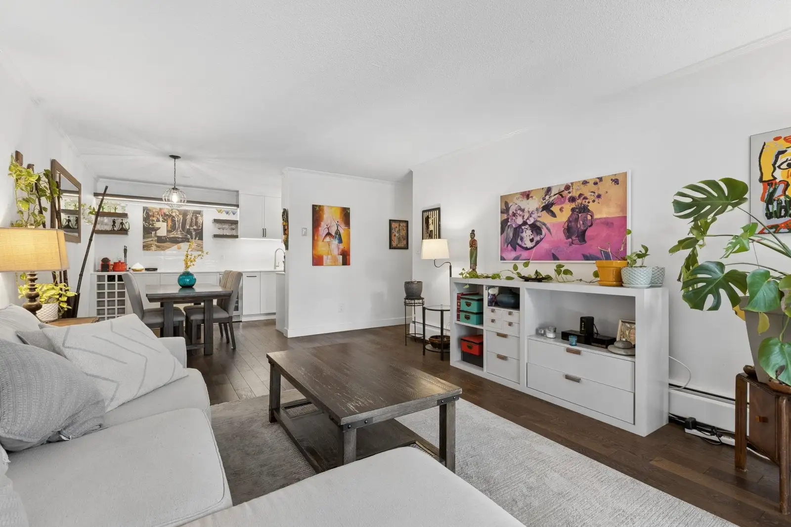 201 127 E 4TH STREET, North Vancouver BC V7L 1H7