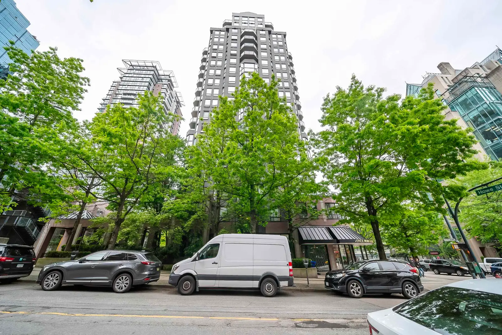 1604 811 HELMCKEN STREET, Vancouver BC V6Z 1B1