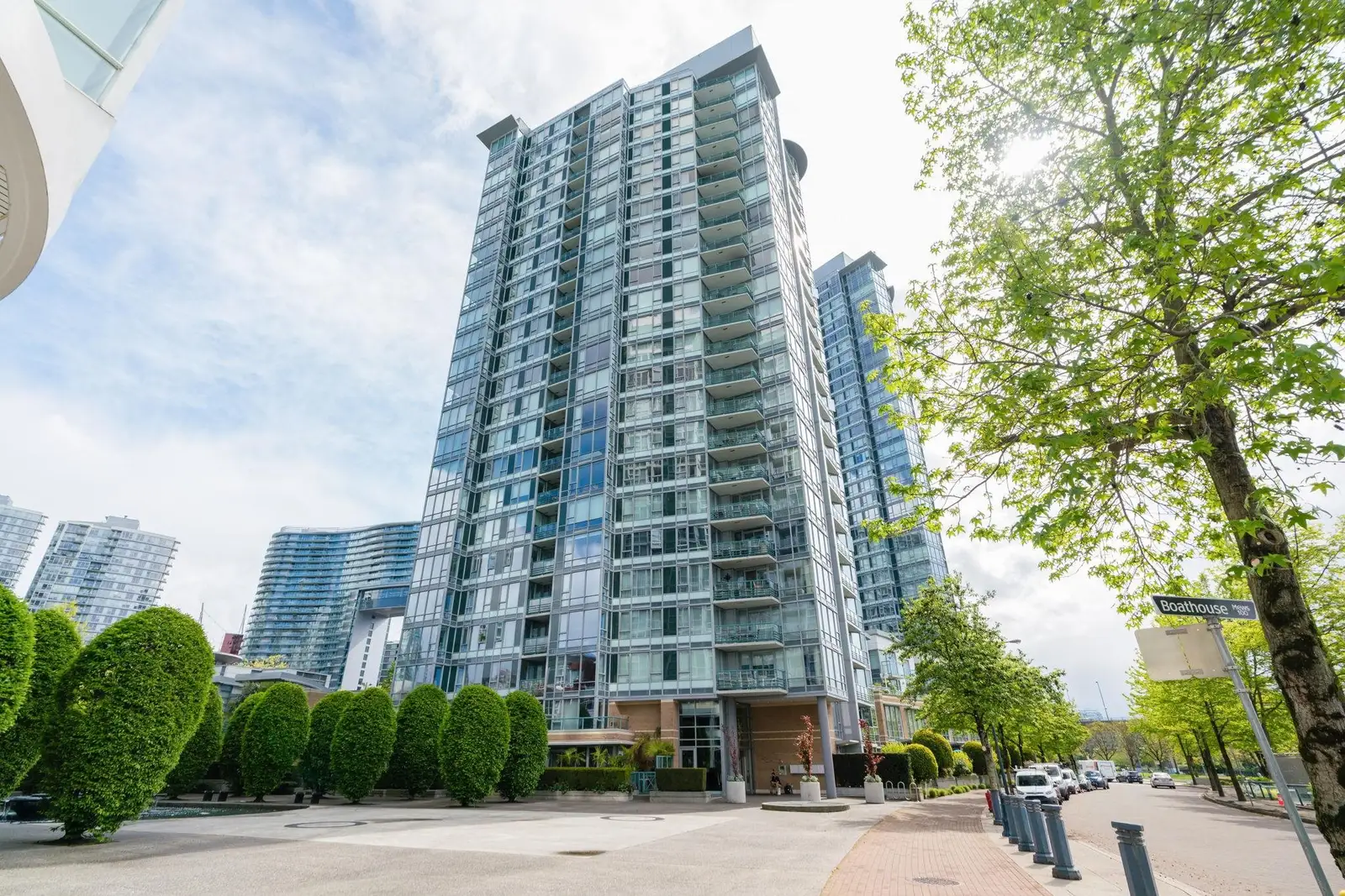 505 1067 MARINASIDE CRESCENT, Vancouver BC V6Z 3A4