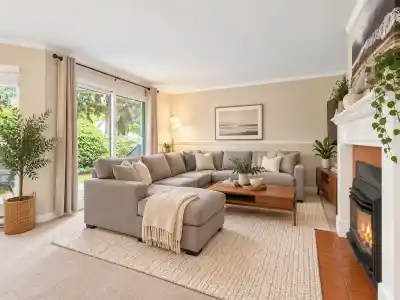 8 14834 100 AVENUE, Surrey BC V3R 9A5