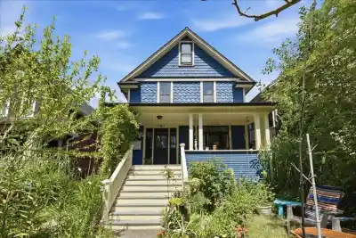 761 E 15TH AVENUE, Vancouver BC V5T 2R8