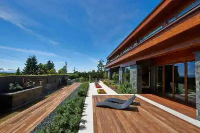 6889 S BALSAM STREET, Vancouver BC V6P 5W9