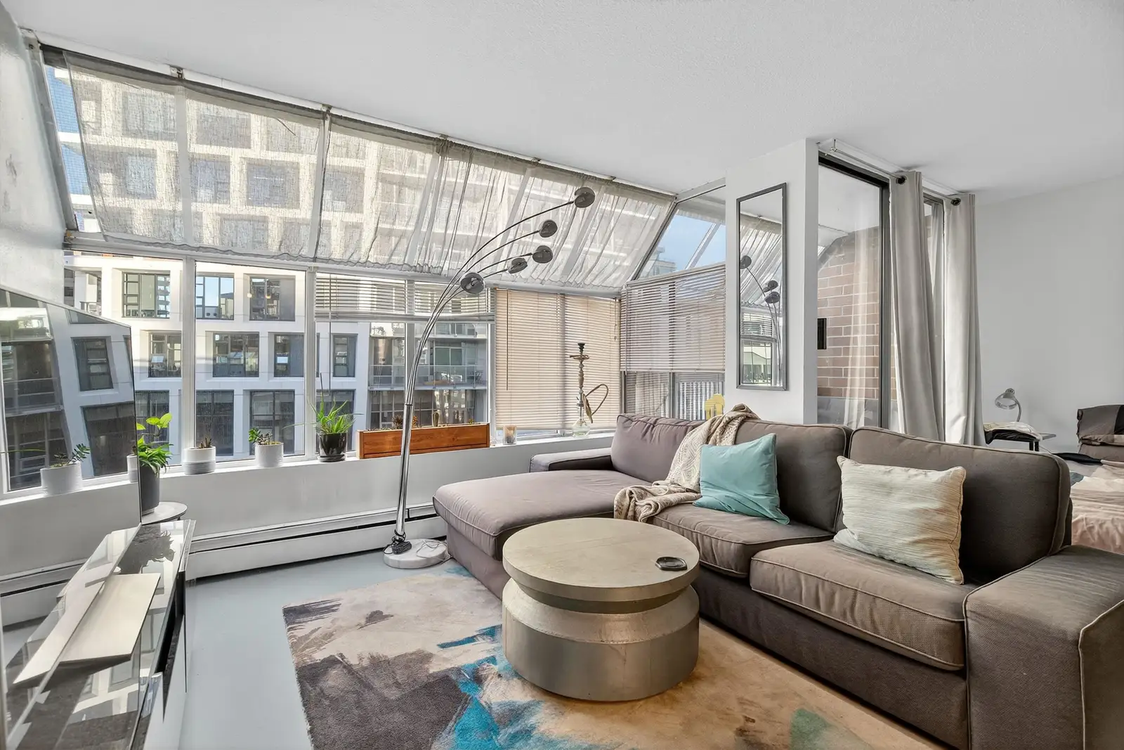 902 950 DRAKE STREET, Vancouver BC V6Z 2B9