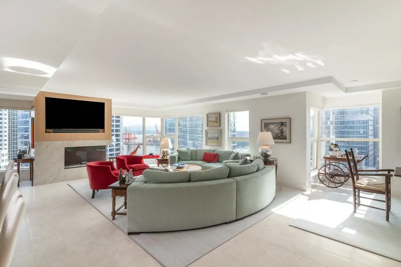 1402 837 W HASTINGS STREET, Vancouver BC V6C 3N7