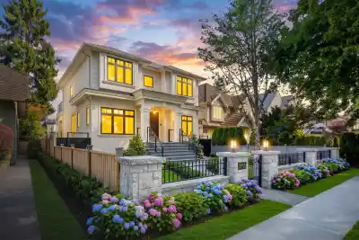 2755 W 38TH AVENUE, Vancouver BC V6N 2W8