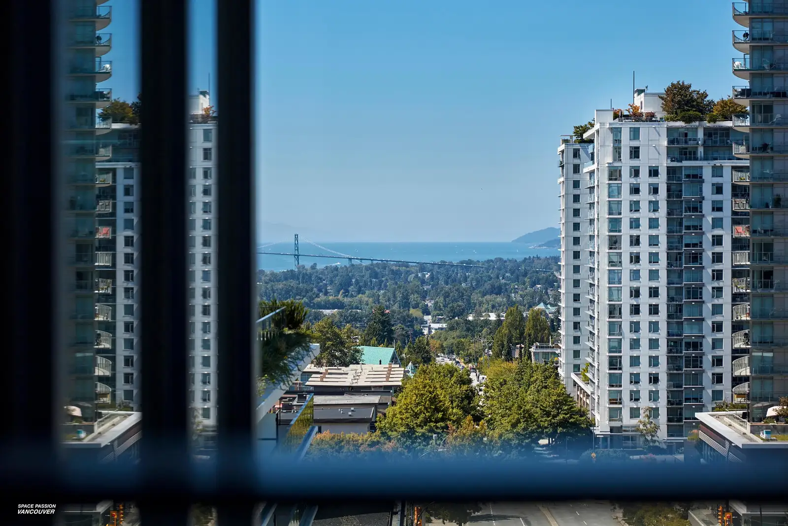 807 135 E 13TH STREET, Vancouver BC V7L 0J8