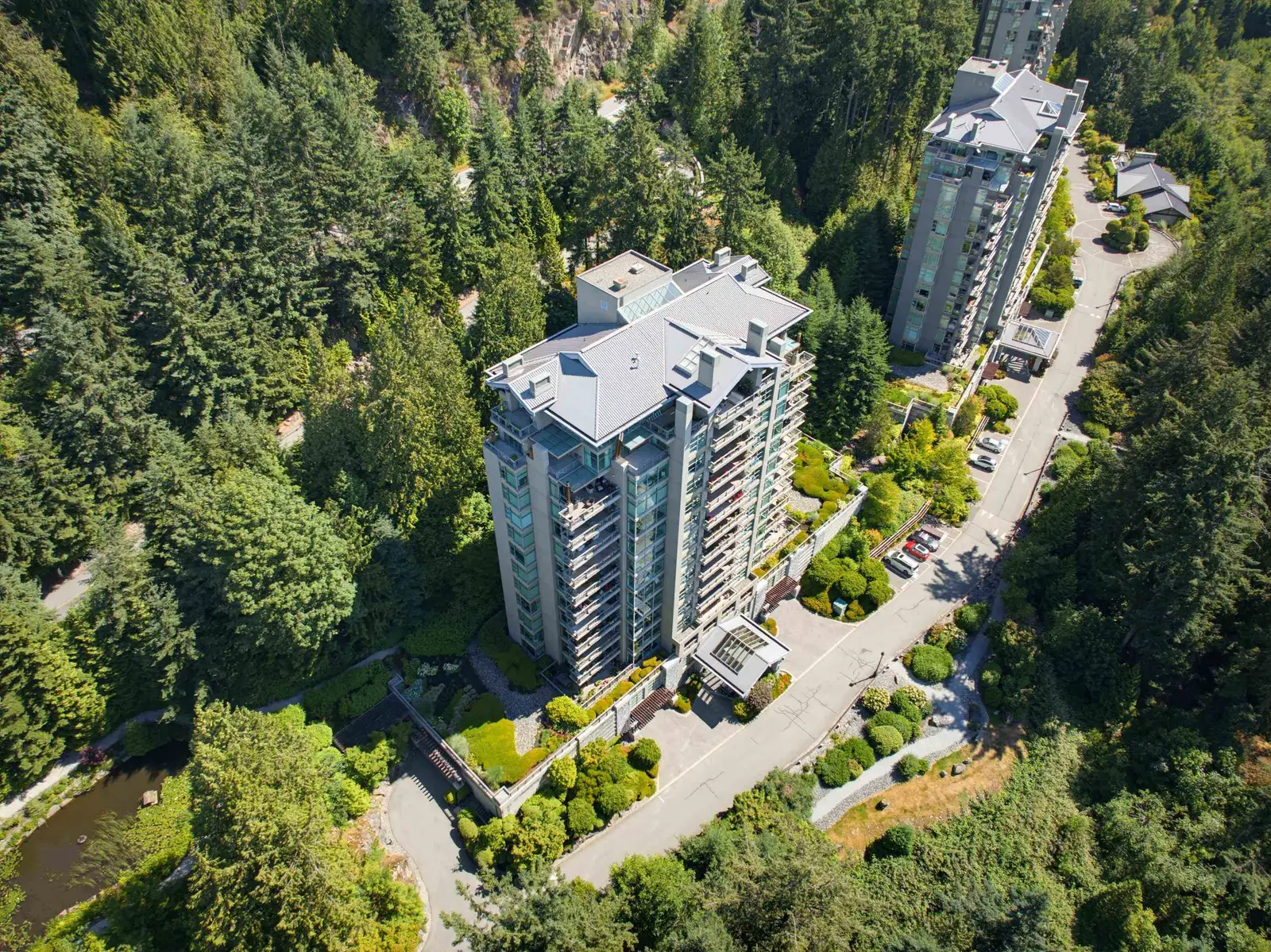 402 3355 CYPRESS PLACE, West Vancouver BC V7S 3J9
