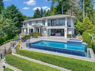 4135 BURKEHILL PLACE, West Vancouver BC V7V 3M8