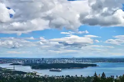 PH1 2210 CHIPPENDALE ROAD, West Vancouver BC V7S 3J4