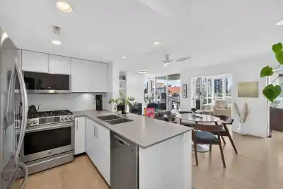 502 120 MILROSS AVENUE, Vancouver BC V6A 4K7