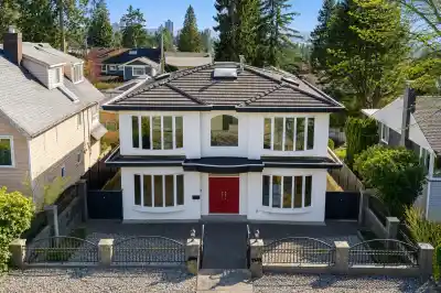 213 W 28TH STREET, North Vancouver BC V7N 2H9