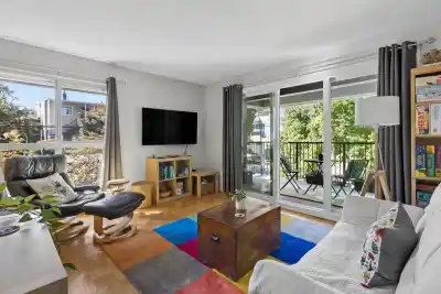 312 808 E 8TH AVENUE, Vancouver BC V5T 1T5