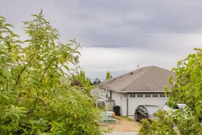 5687 EMILY WAY, Sechelt BC V7Z 0N5