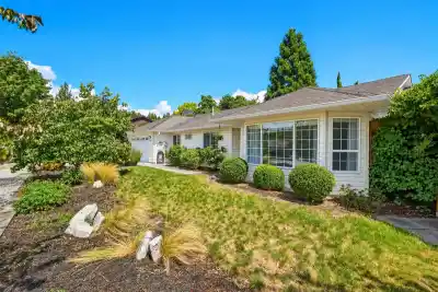 5616 EMERSON ROAD, Sechelt BC V0N 3A7