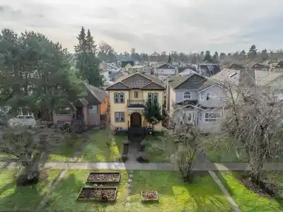 2638 CHARLES STREET, Vancouver BC V5K 3A5