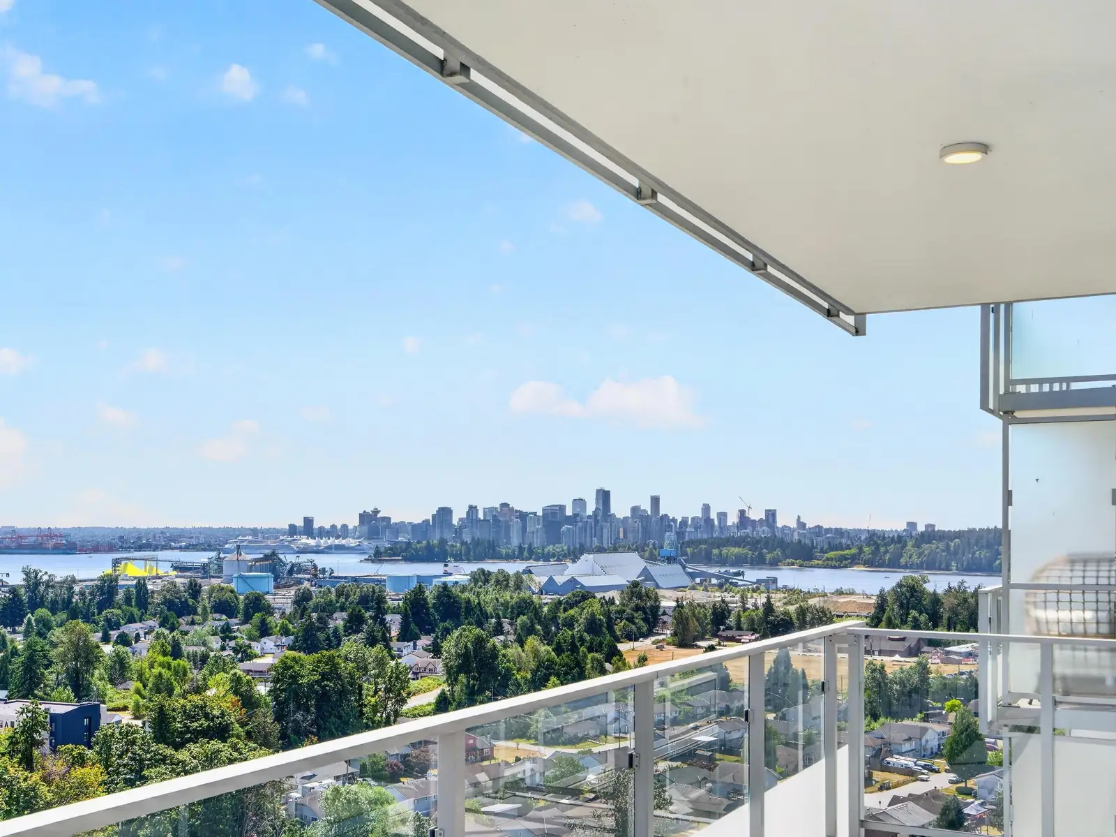 1802 200 KLAHANIE COURT, West Vancouver BC V6Z 2P8